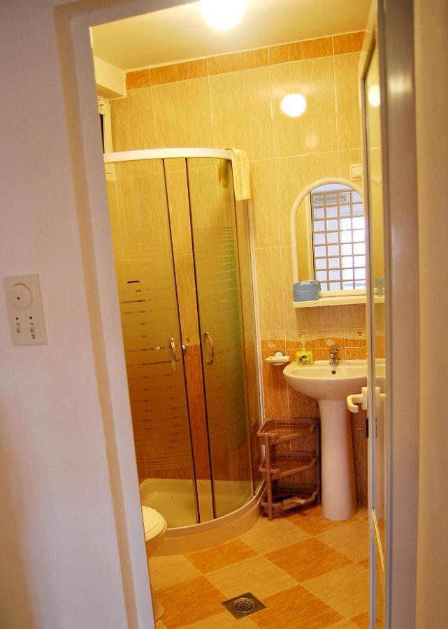 Omega Apartments 울친 외부 사진
