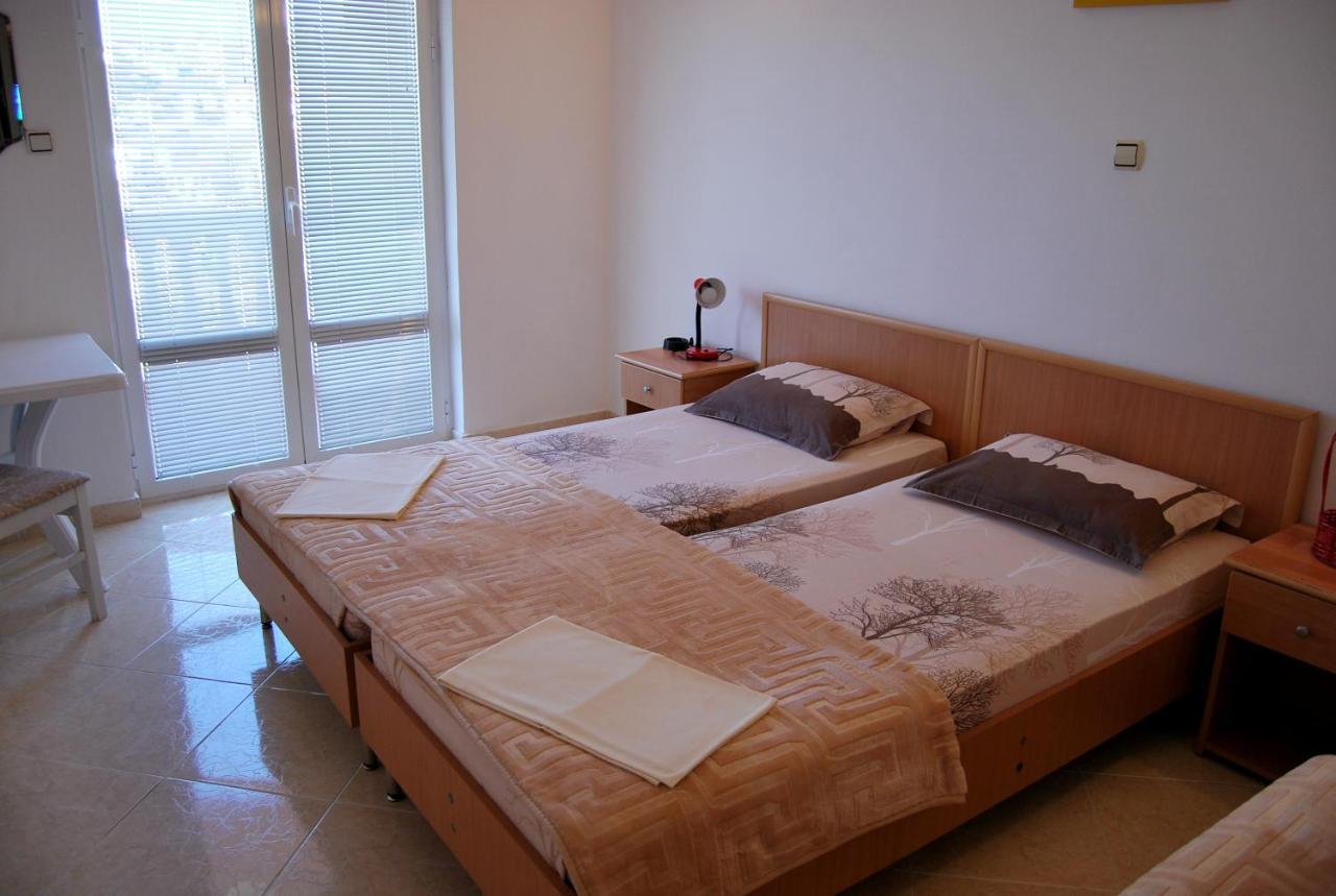 Omega Apartments 울친 외부 사진